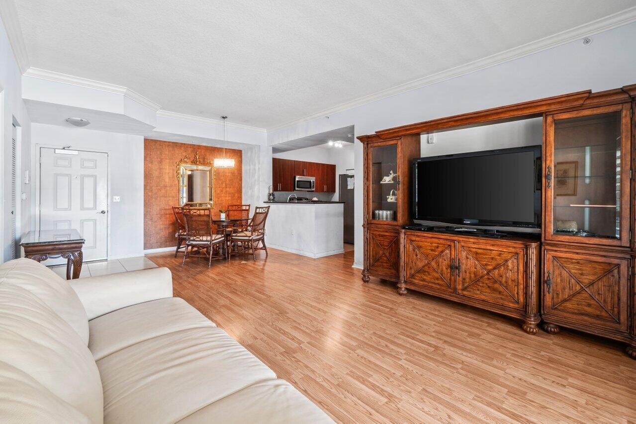 4903 Midtown Lane 3110