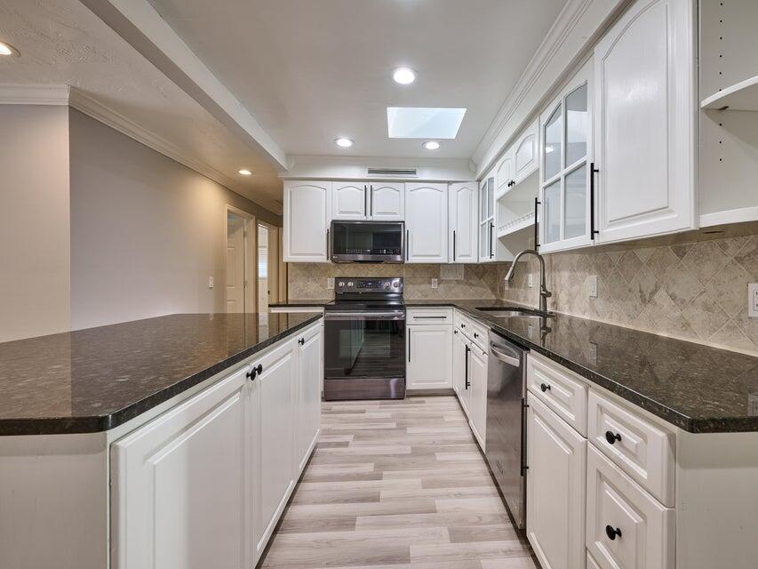 BELVEDERE HEIGHTS - Residential Lease