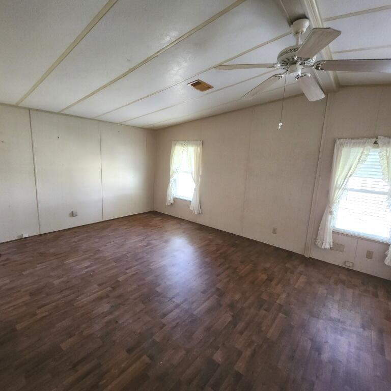 ST LUCIE FALLS (AKA RIVER - Residential