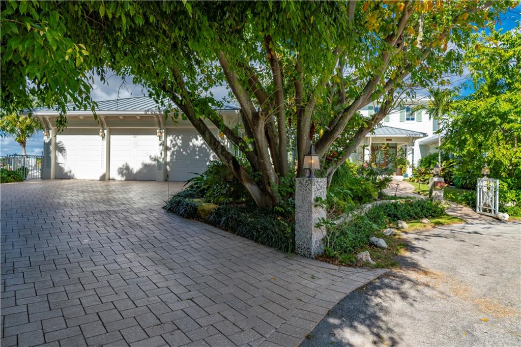 Lauderdale Harbors Sec A - Residential