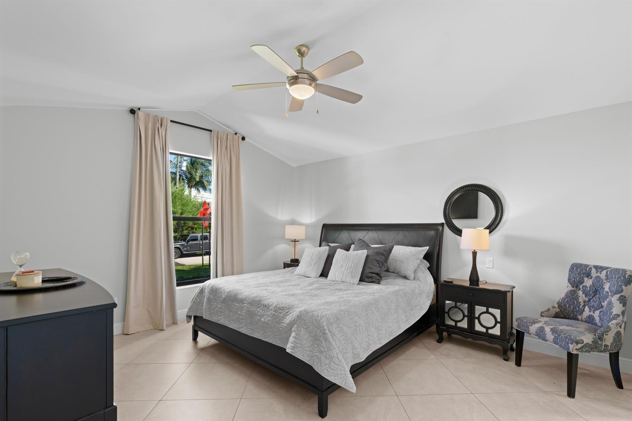 SOUTH OCEAN PARK - Residential Lease