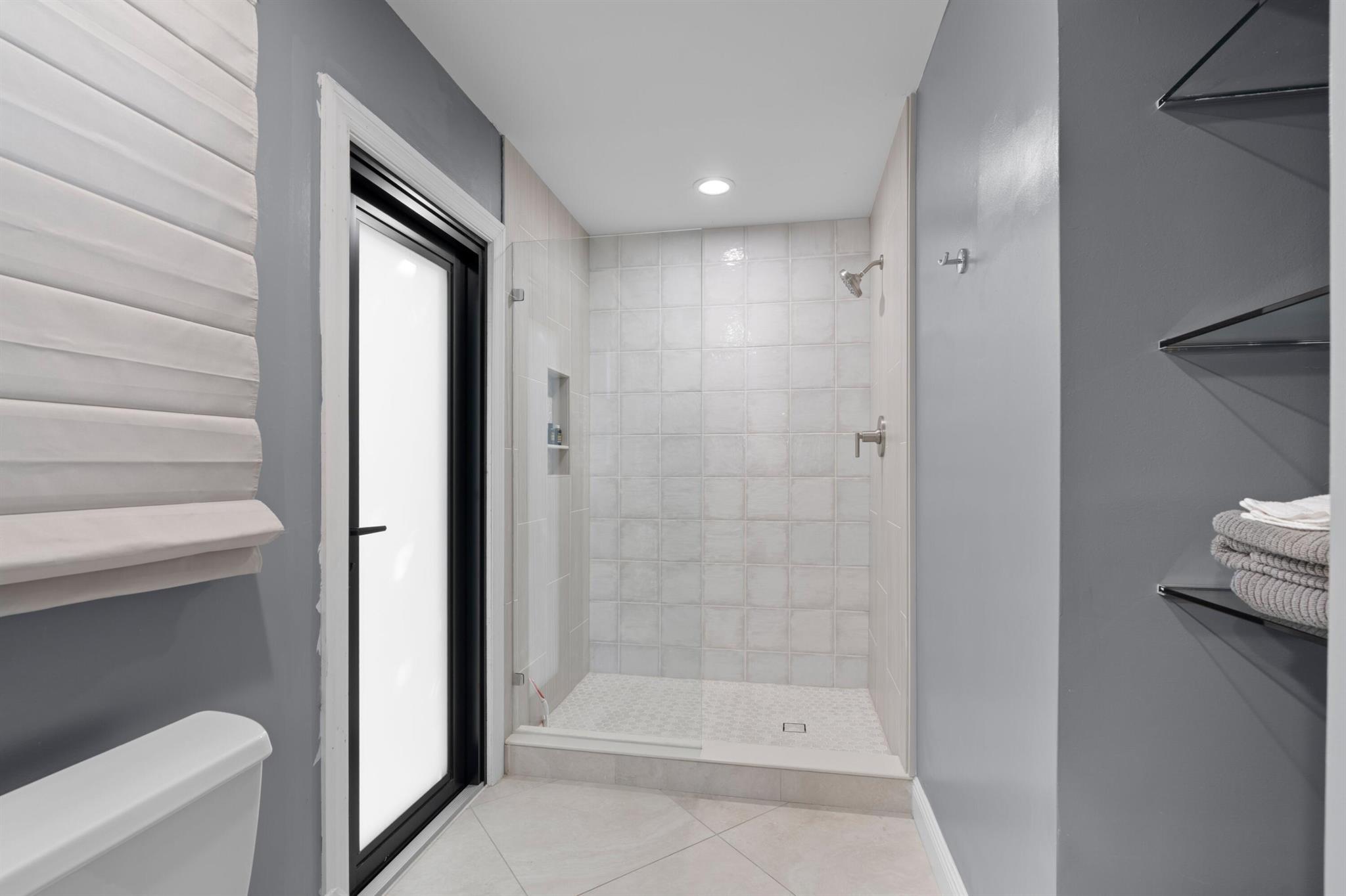 SOUTH OCEAN PARK - Residential Lease