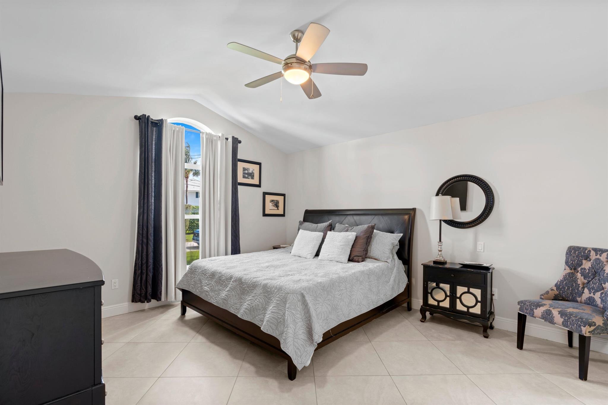 SOUTH OCEAN PARK - Residential Lease