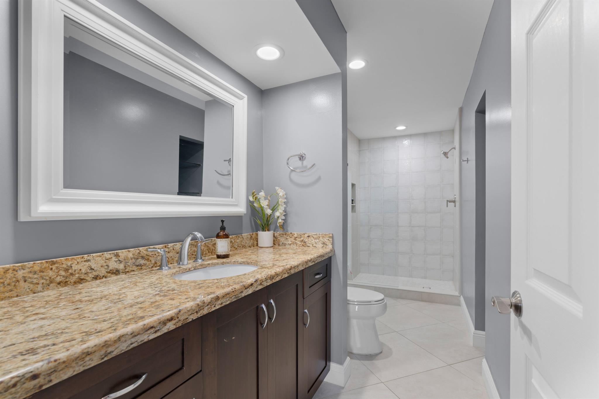 SOUTH OCEAN PARK - Residential Lease