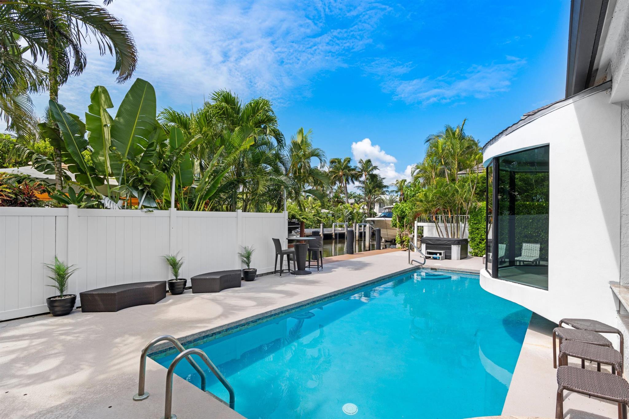 SOUTH OCEAN PARK - Residential Lease