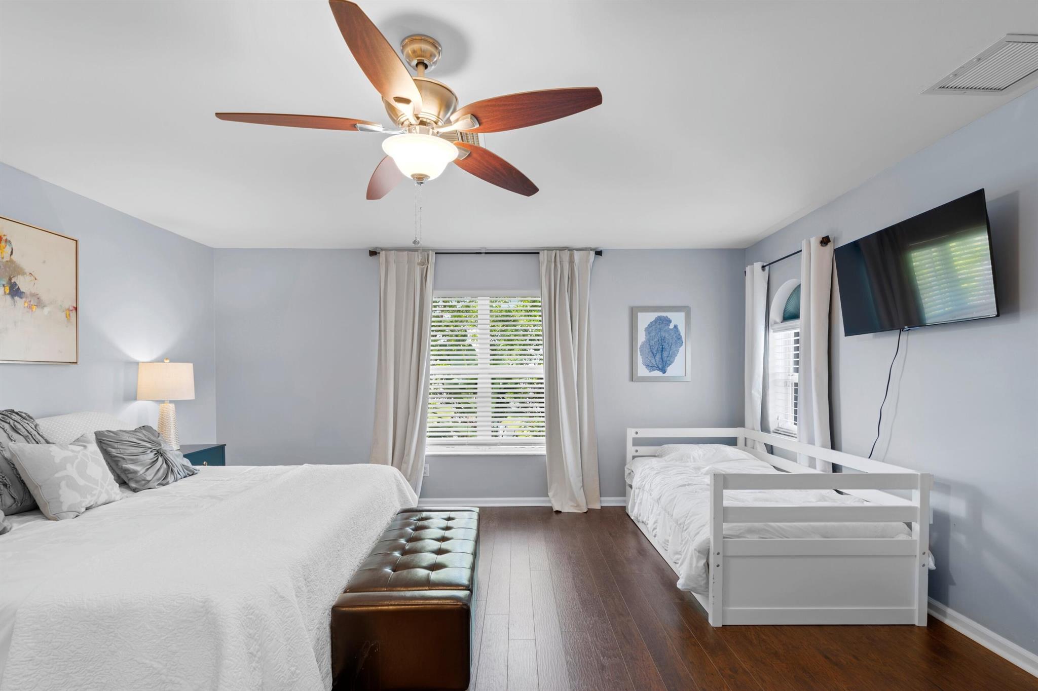 SOUTH OCEAN PARK - Residential Lease
