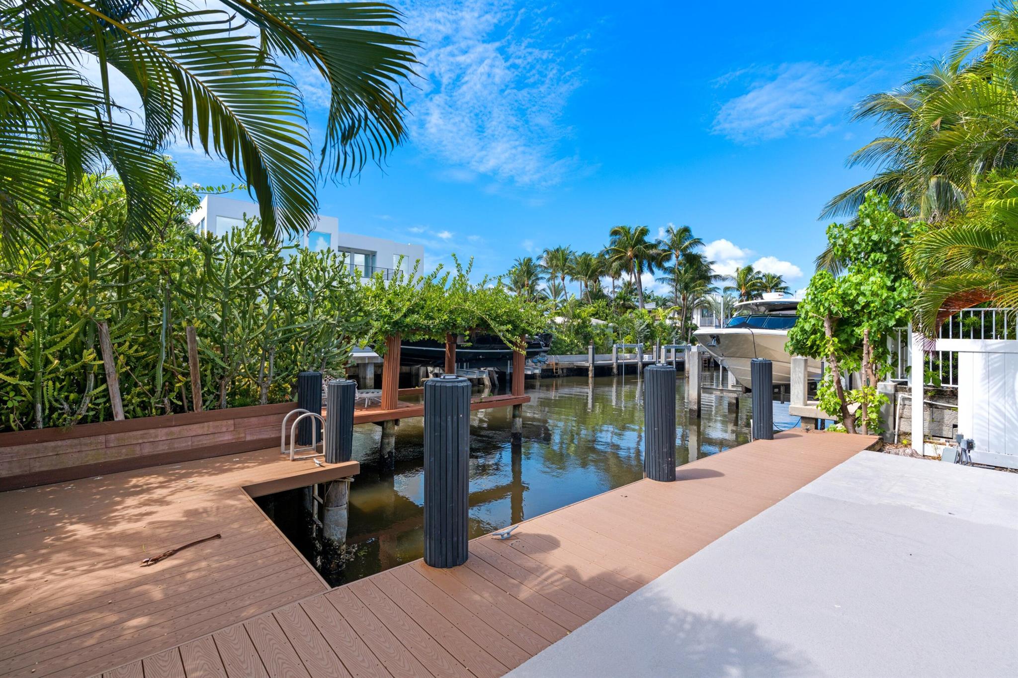 SOUTH OCEAN PARK - Residential Lease