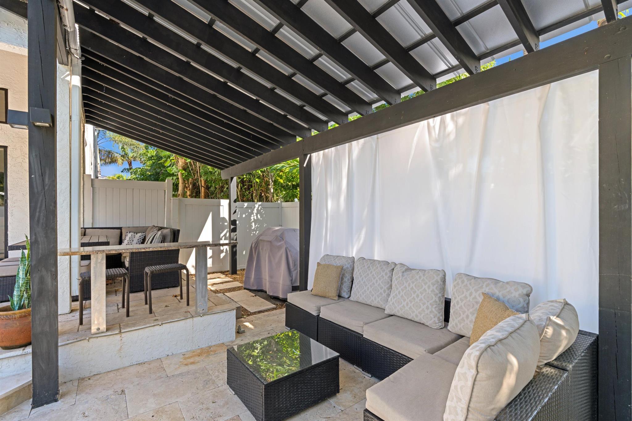 SOUTH OCEAN PARK - Residential Lease