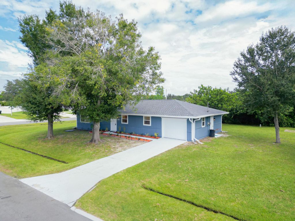 Photo of 1801 SW Beeker Street, Port Saint Lucie, FL 34953 (MLS # R11129266)