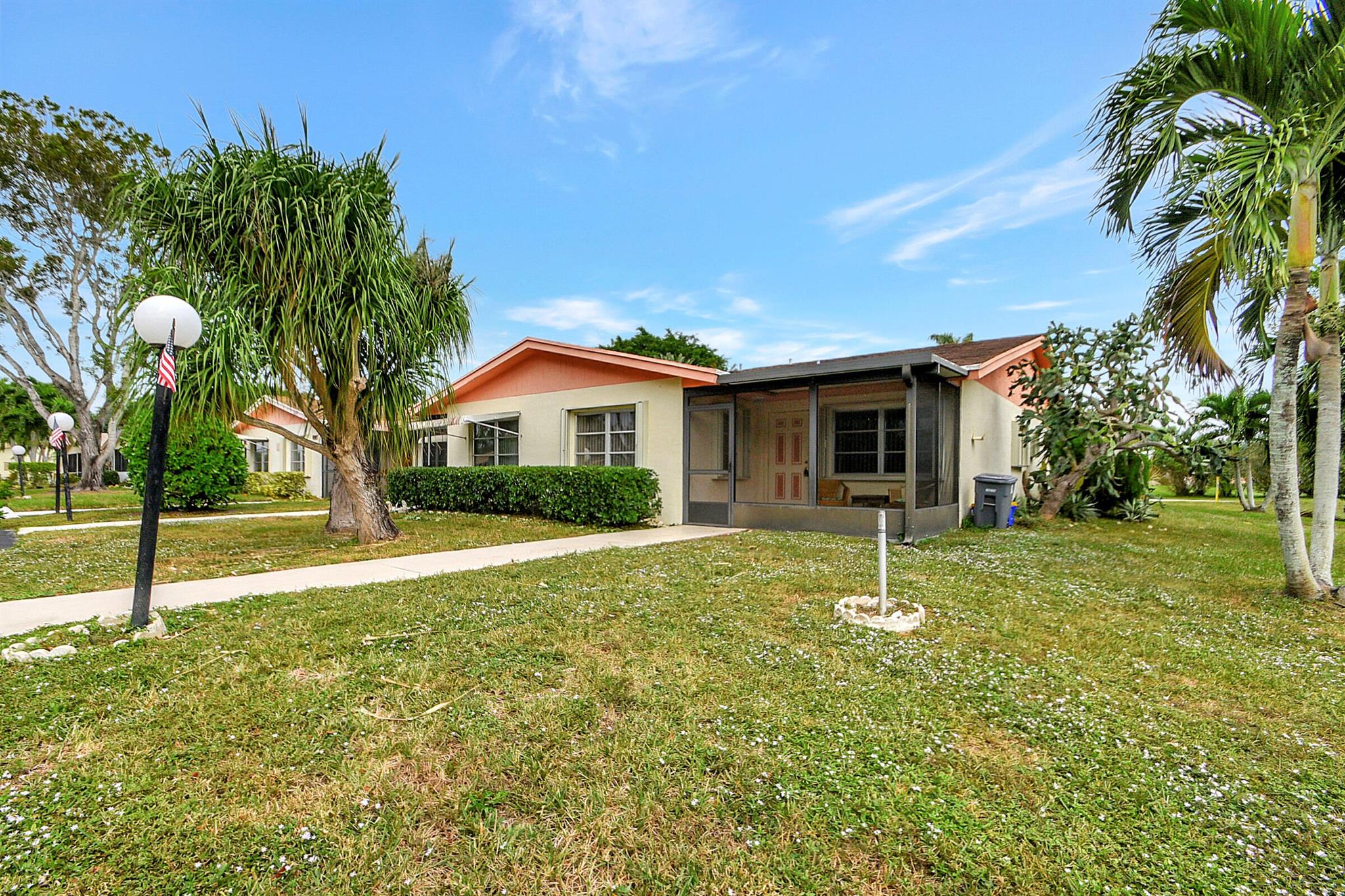 View Delray Beach, FL 33484 condo