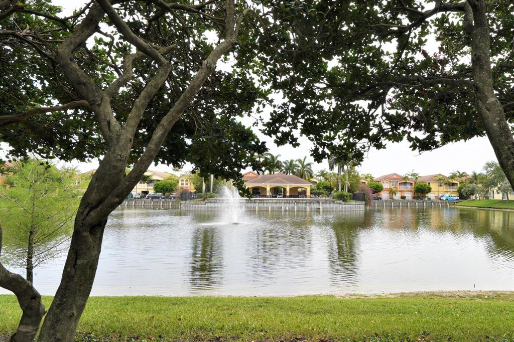 SIERRA BAY - Residential