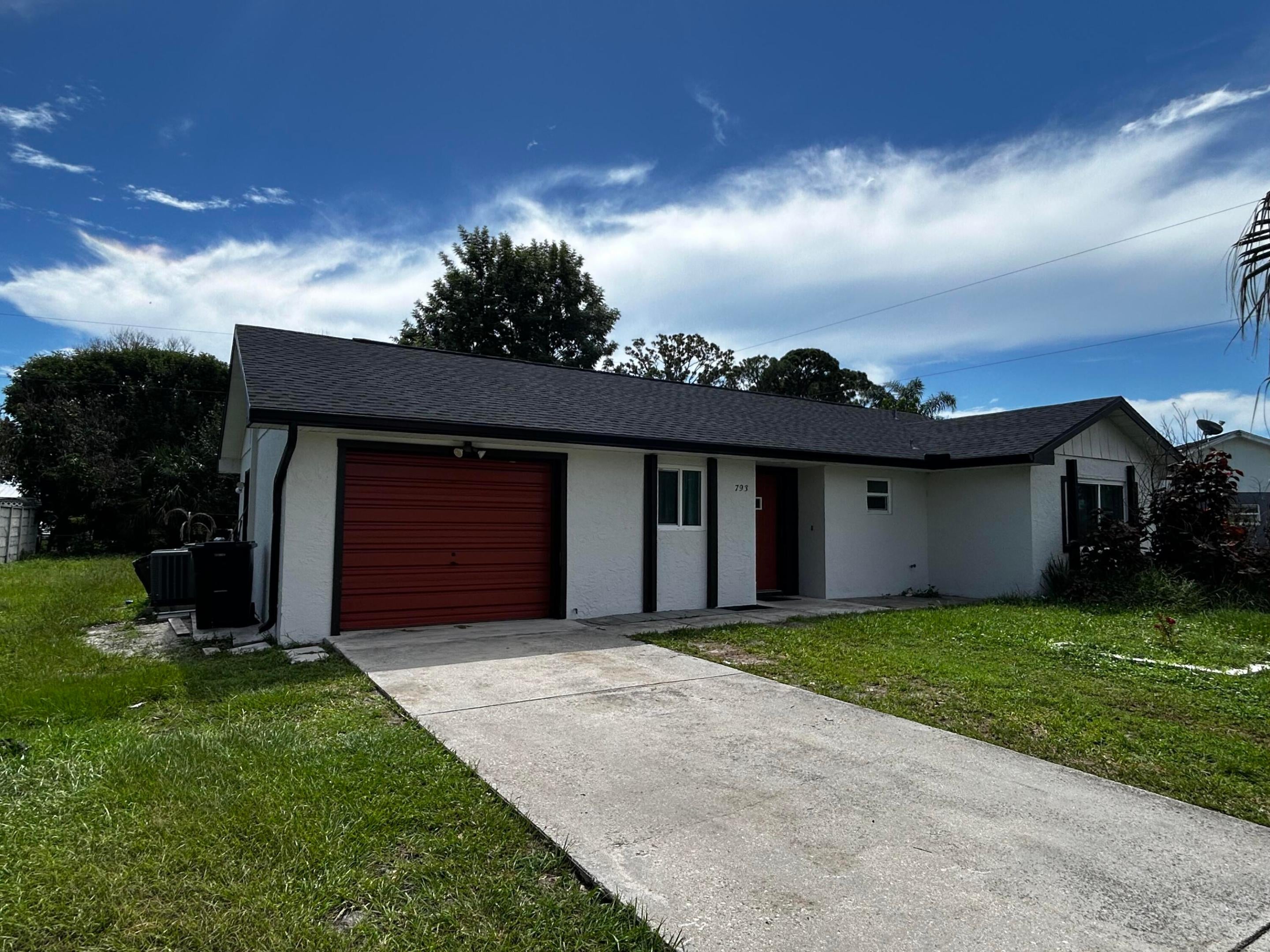 793 SW Dorchester Street, Port St Lucie, FL, 34983/$305,000 4 793 SW Dorchester Street