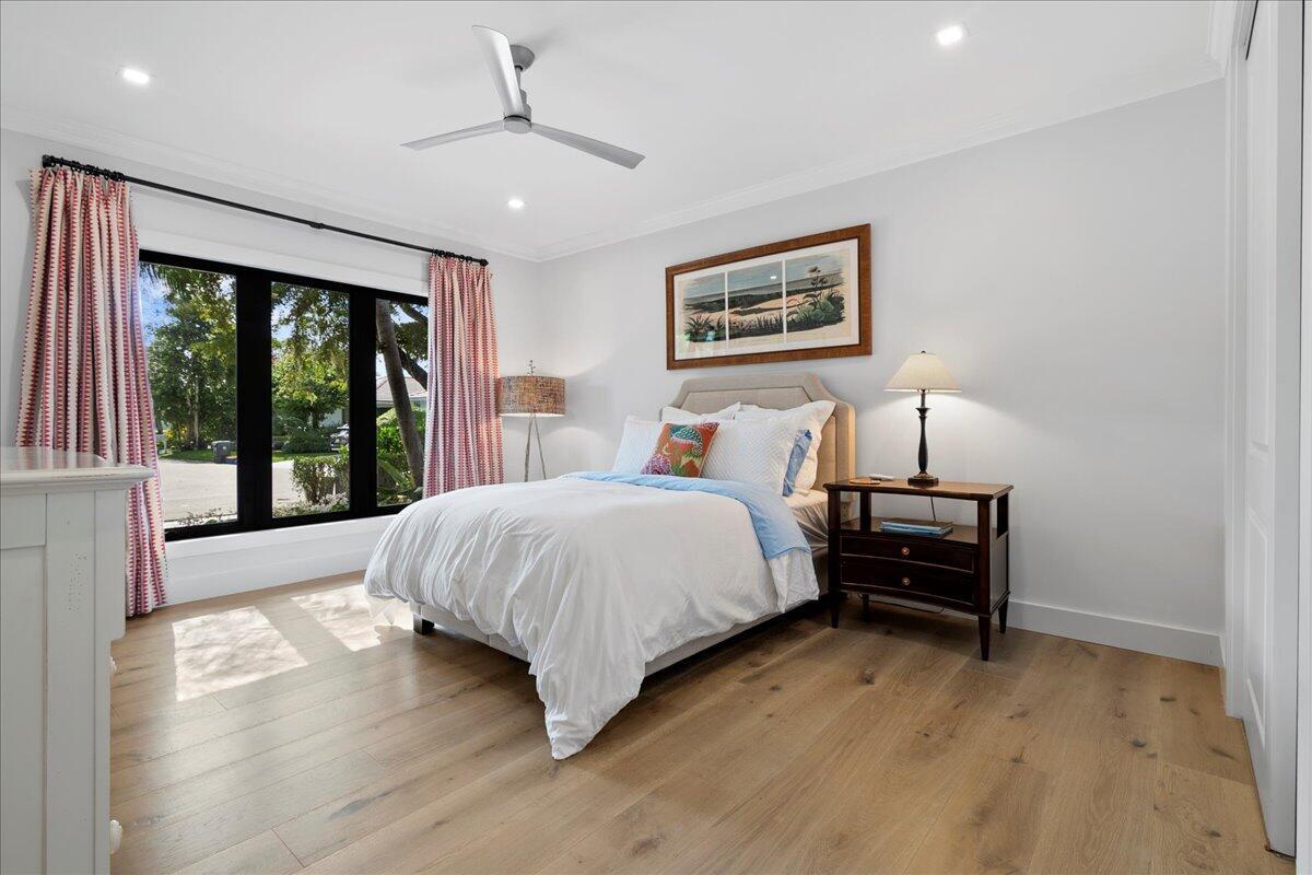 LONGWOOD GREEN WEST OF PL - Residential