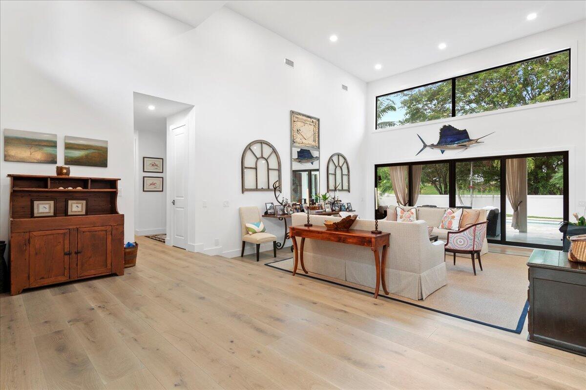 LONGWOOD GREEN WEST OF PL - Residential