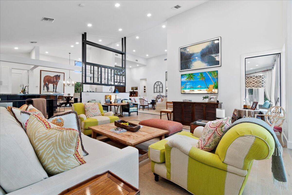 LONGWOOD GREEN WEST OF PL - Residential