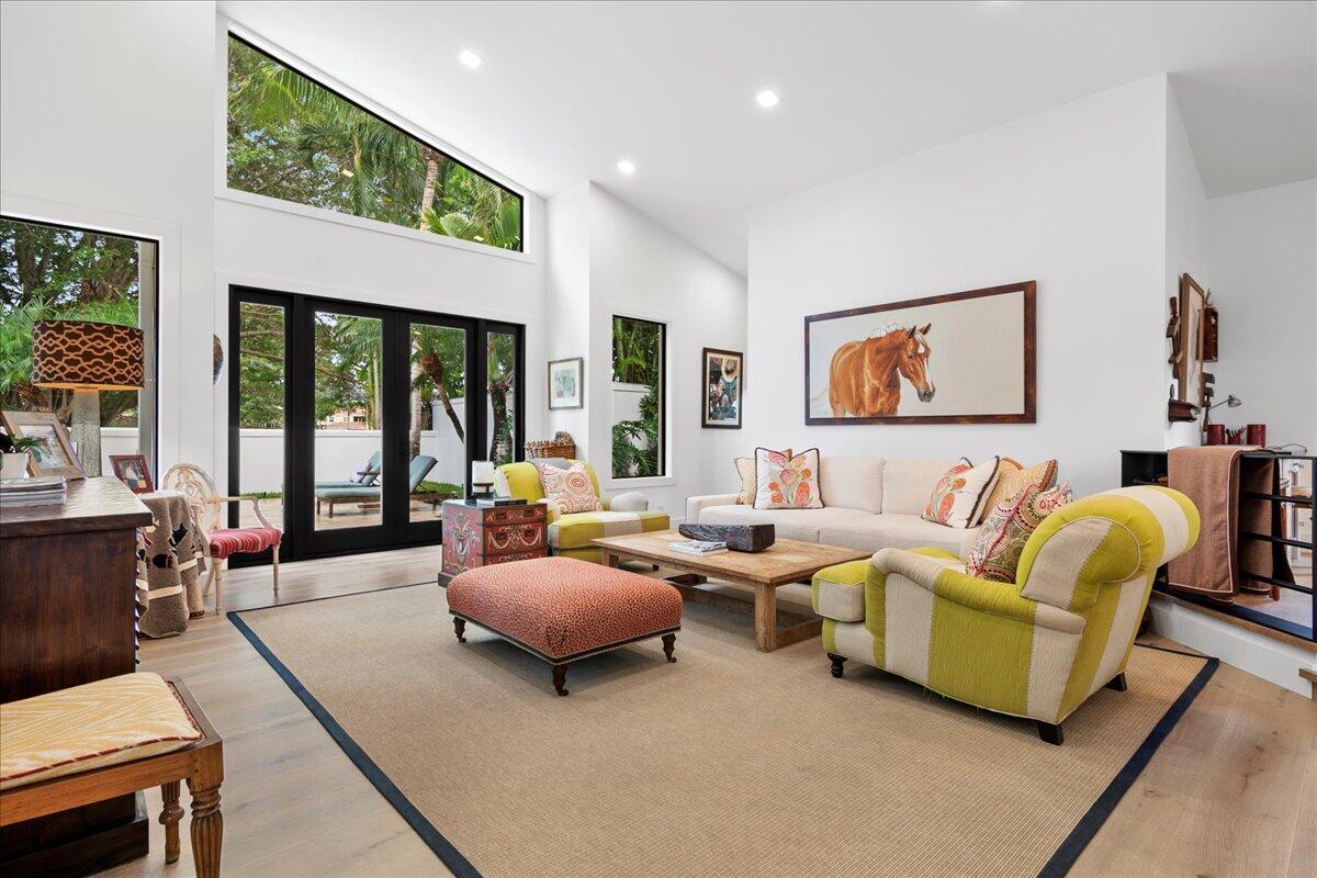 LONGWOOD GREEN WEST OF PL - Residential