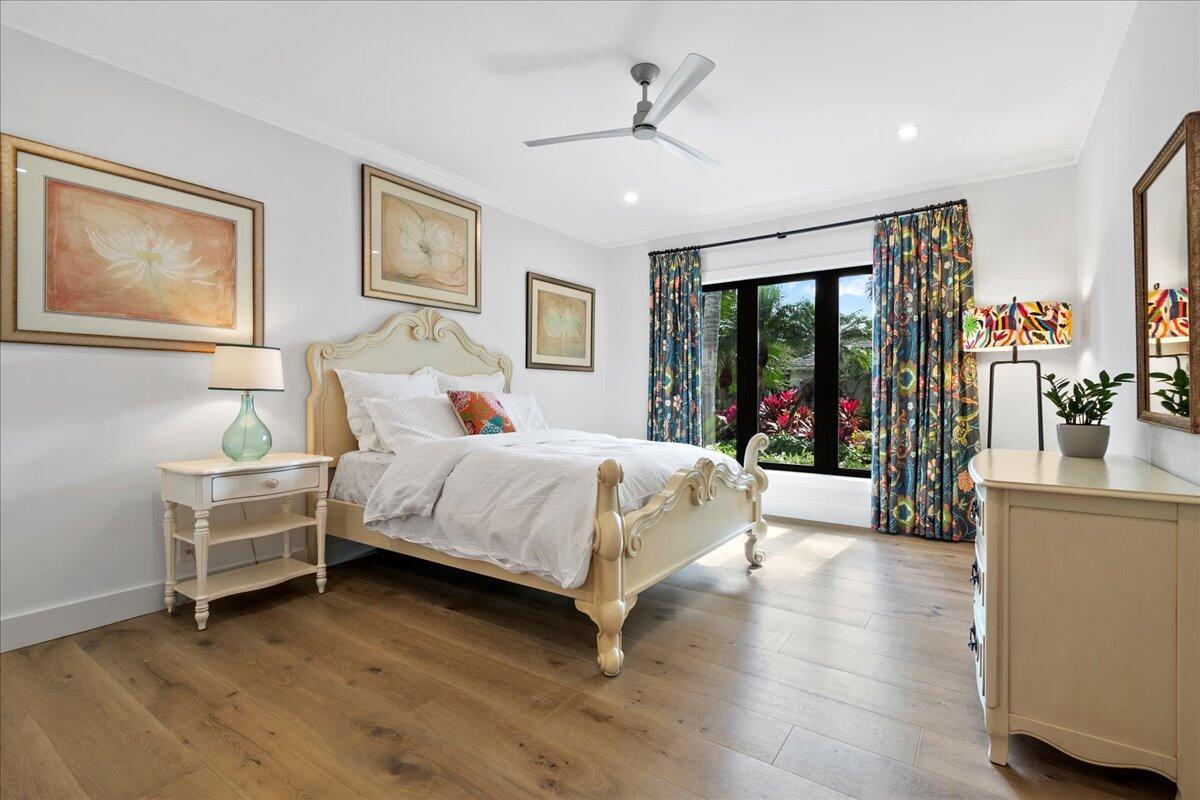 LONGWOOD GREEN WEST OF PL - Residential