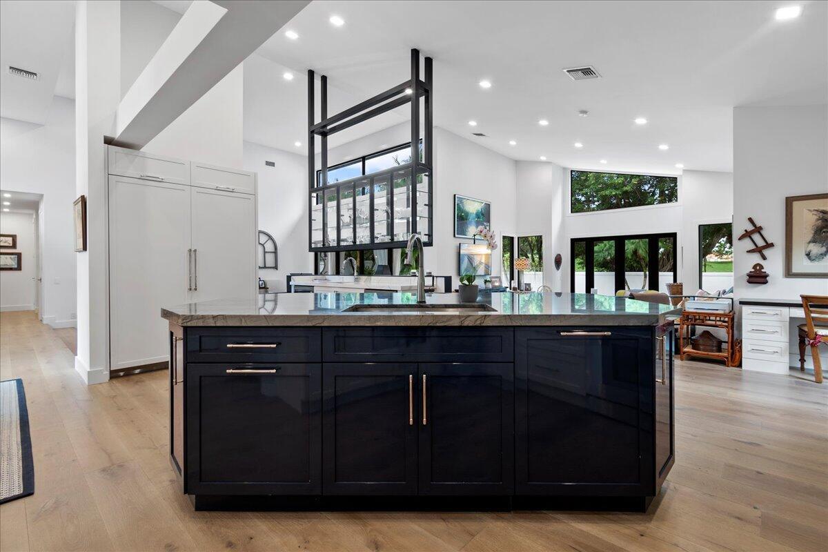 LONGWOOD GREEN WEST OF PL - Residential