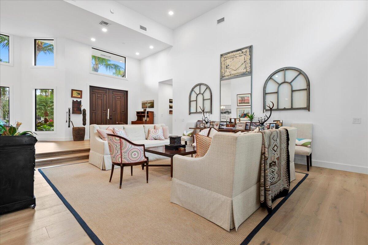 LONGWOOD GREEN WEST OF PL - Residential