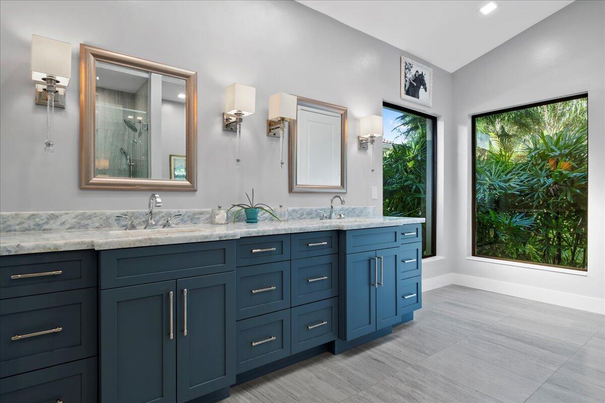 LONGWOOD GREEN WEST OF PL - Residential