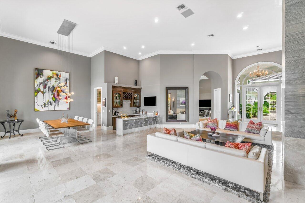 ROYAL HIDDEN COVE / POLO - Residential