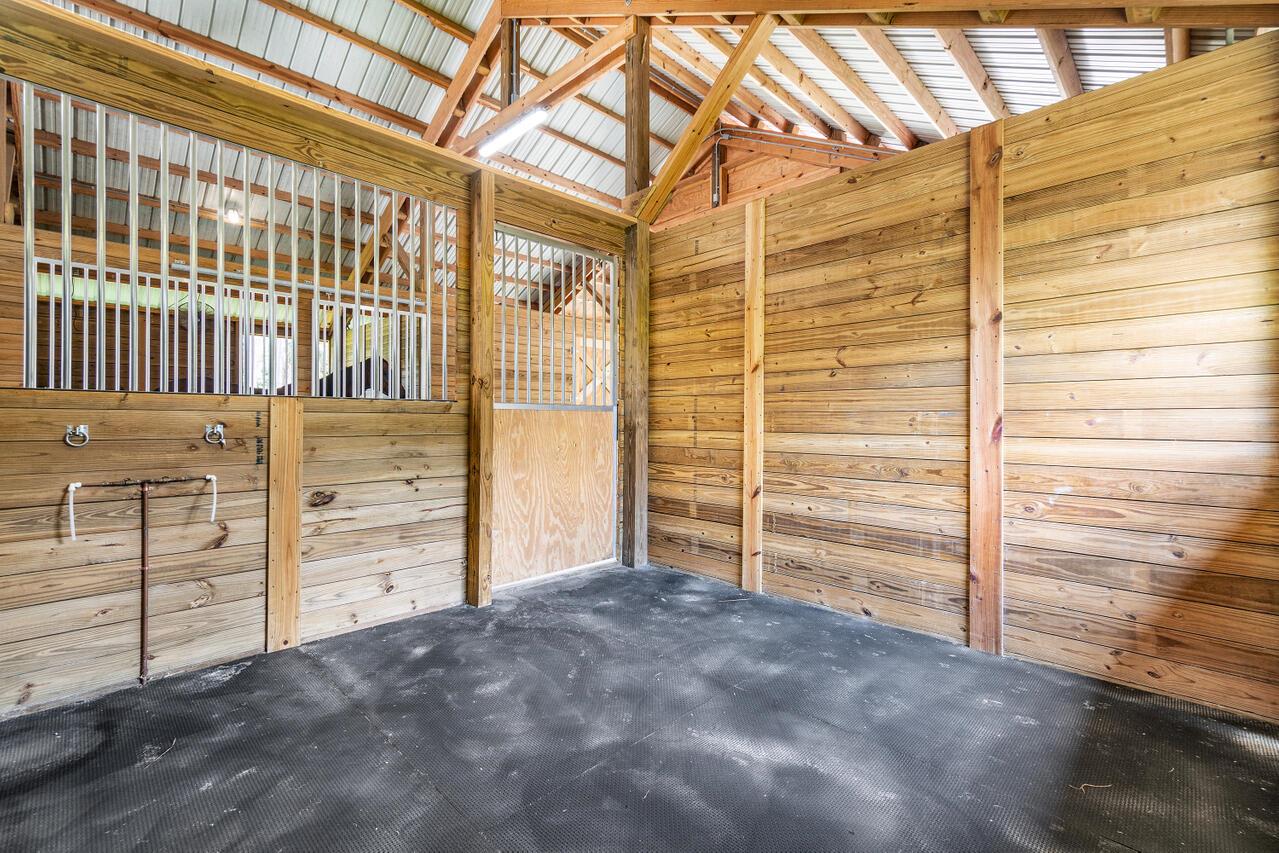 FOX TRAIL - Residential Lease