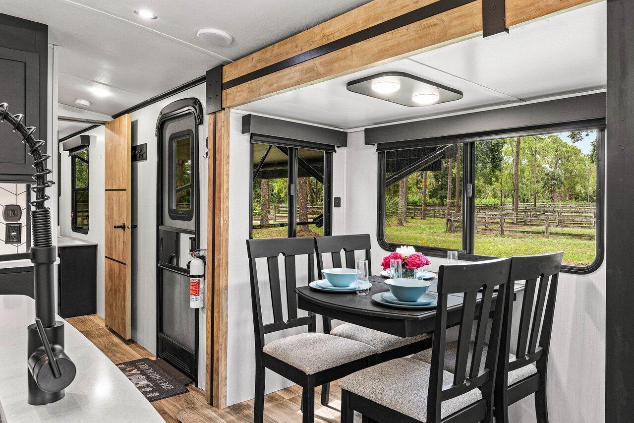 FOX TRAIL - Residential Lease