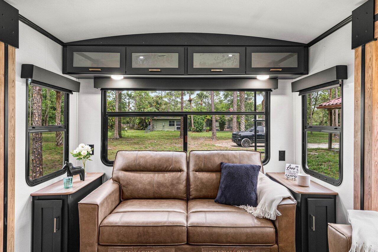 FOX TRAIL - Residential Lease