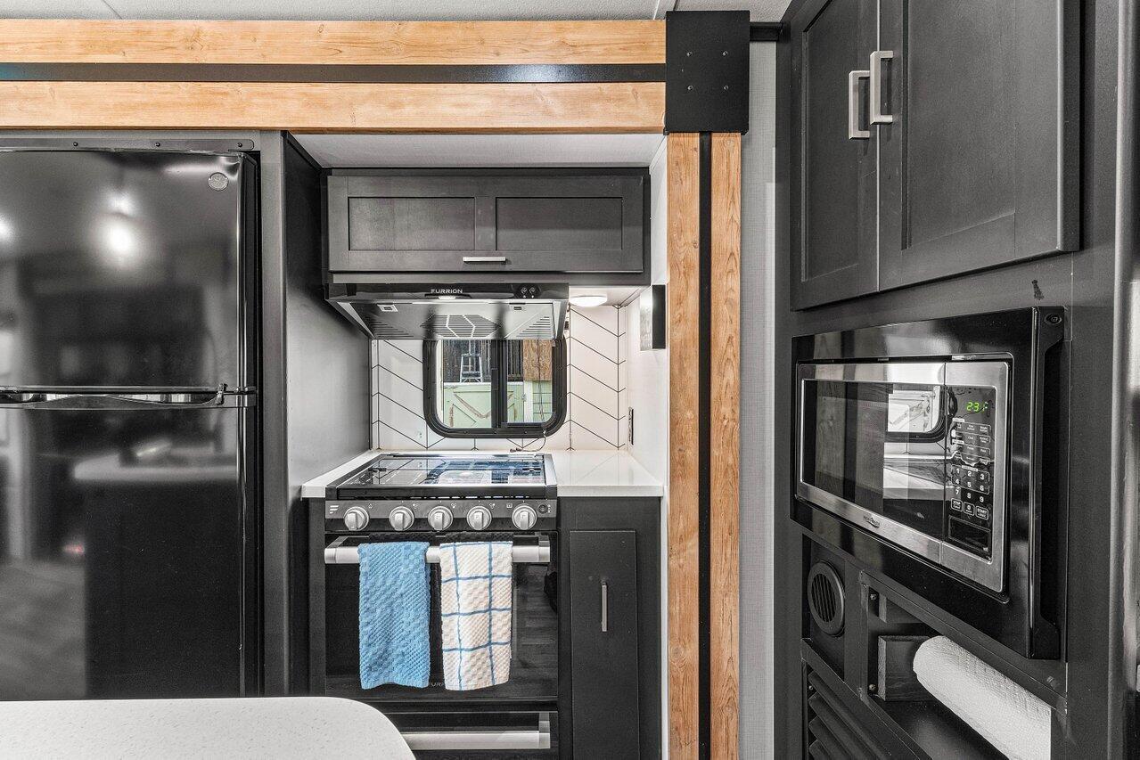 FOX TRAIL - Residential Lease