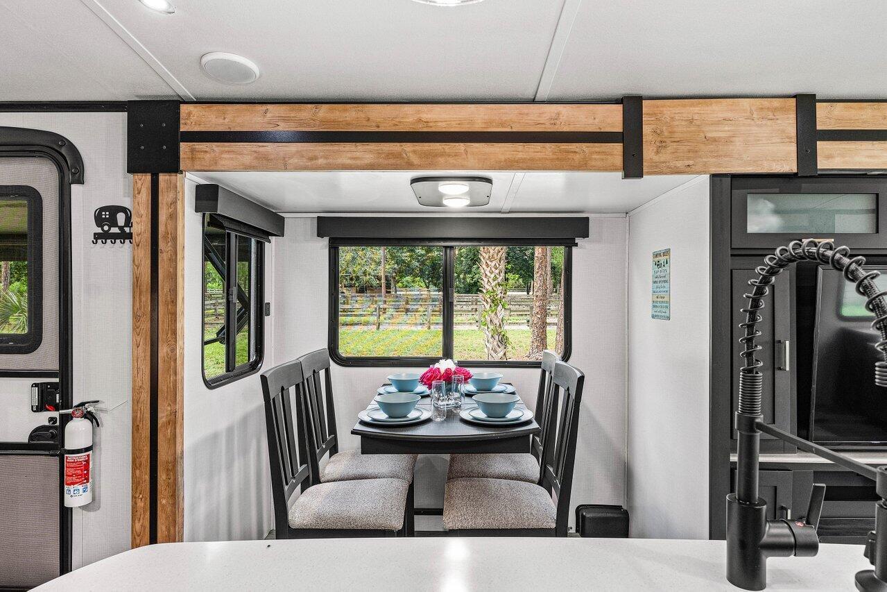 FOX TRAIL - Residential Lease