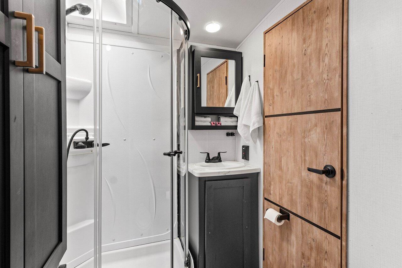 FOX TRAIL - Residential Lease