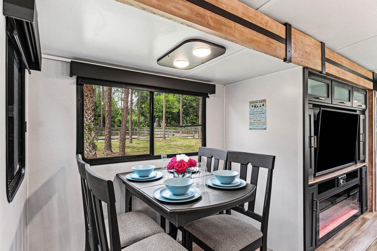 FOX TRAIL - Residential Lease