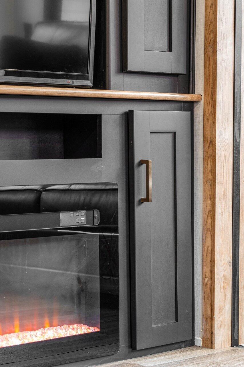 FOX TRAIL - Residential Lease