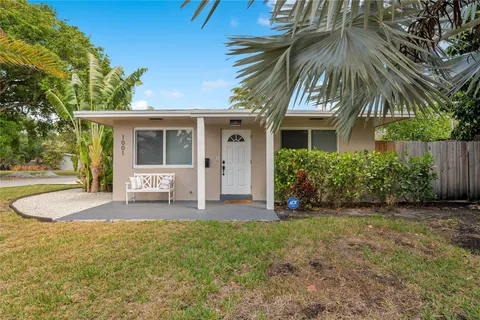 1001 NE 4th St, Pompano Beach, FL MLS: F10500545
