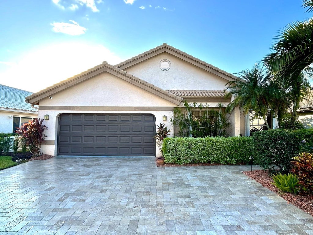 Photo of 21363 Bridge View Drive, Boca Raton, FL 33428 (MLS # F10468901)