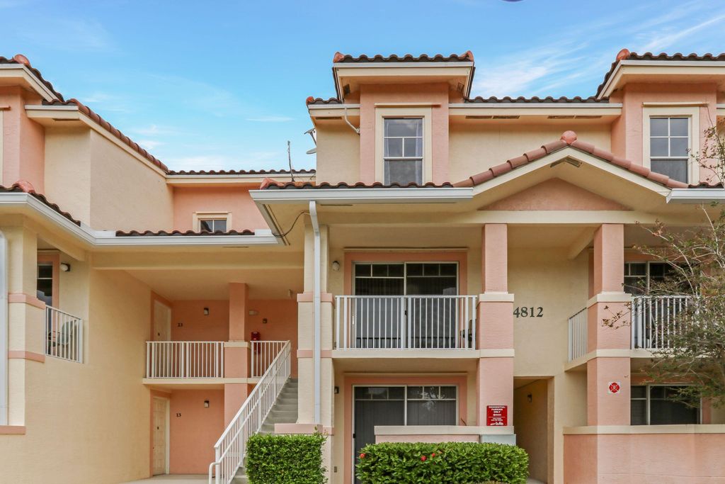 Photo of 4812 S Central Boulevard #22, Jupiter, FL 33458 (MLS # R10789693)