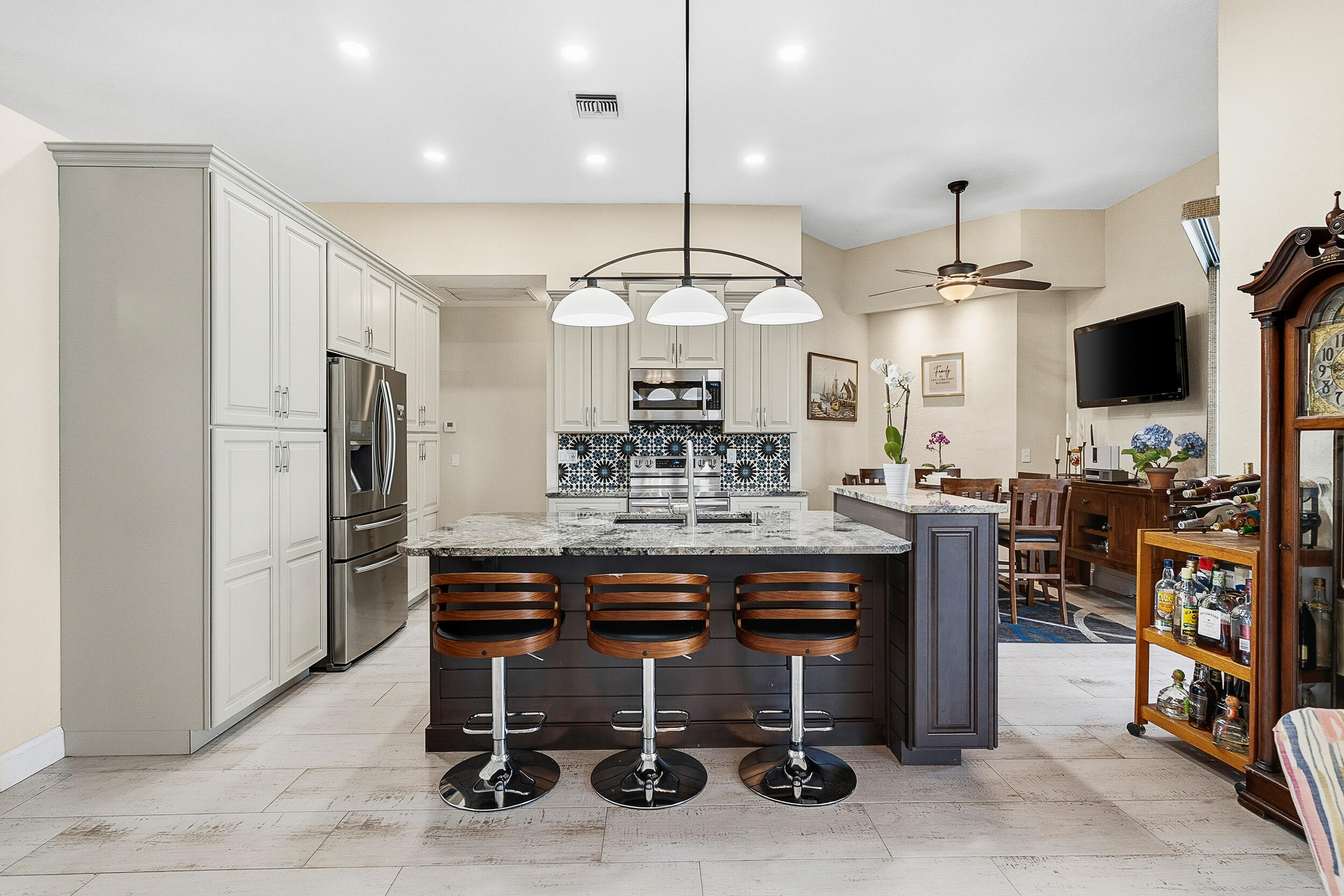 Country Club Estates - Residential