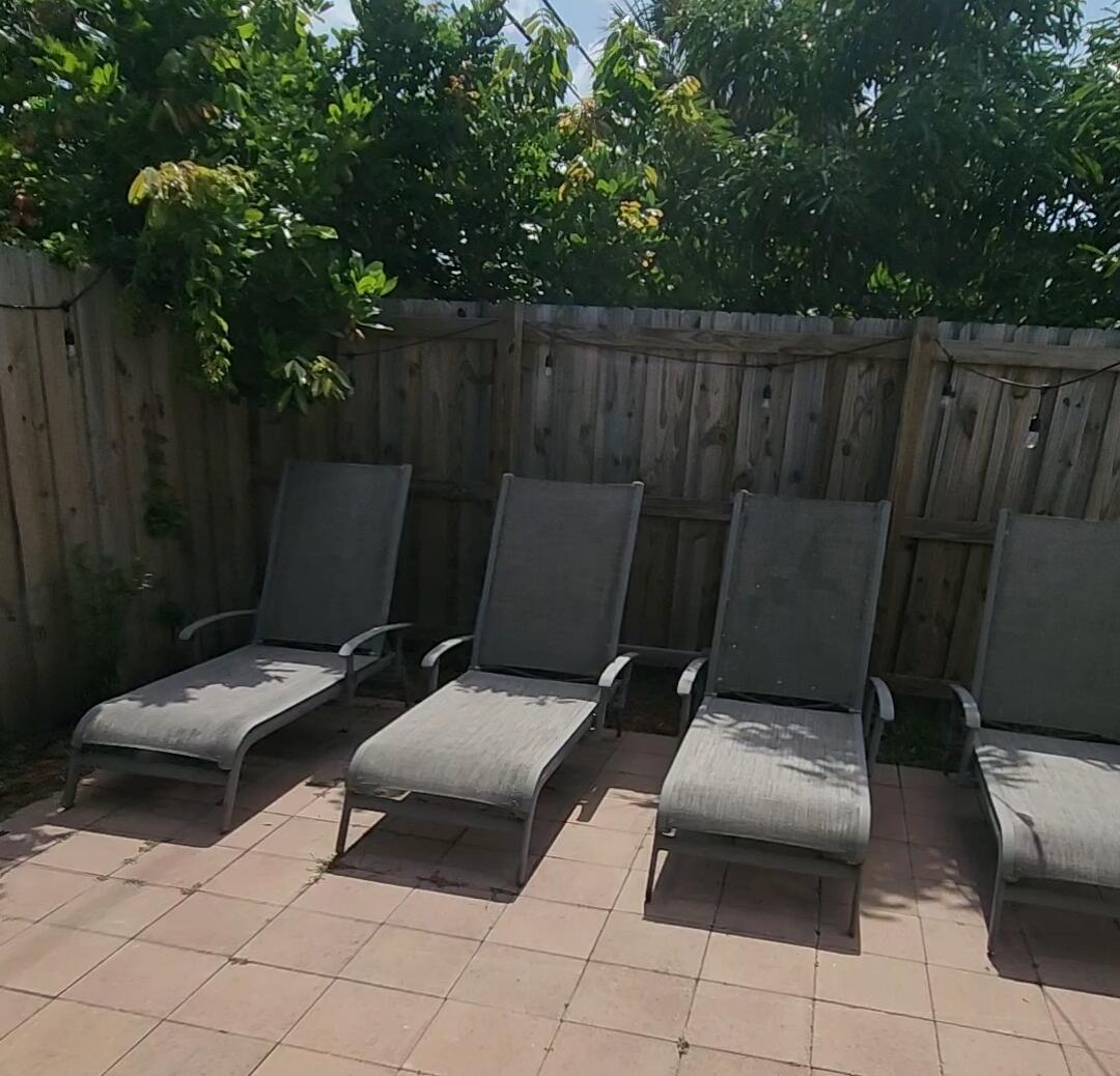 TROPIC PALMS 1 - Residential Lease