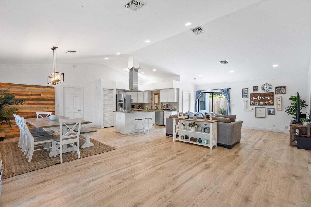 Photo of 506 Heron Drive, Delray Beach, FL 33444 (MLS # B26026514)