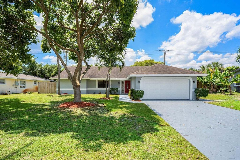 Photo of 506 Heron Drive, Delray Beach, FL 33444 (MLS # B26026514)