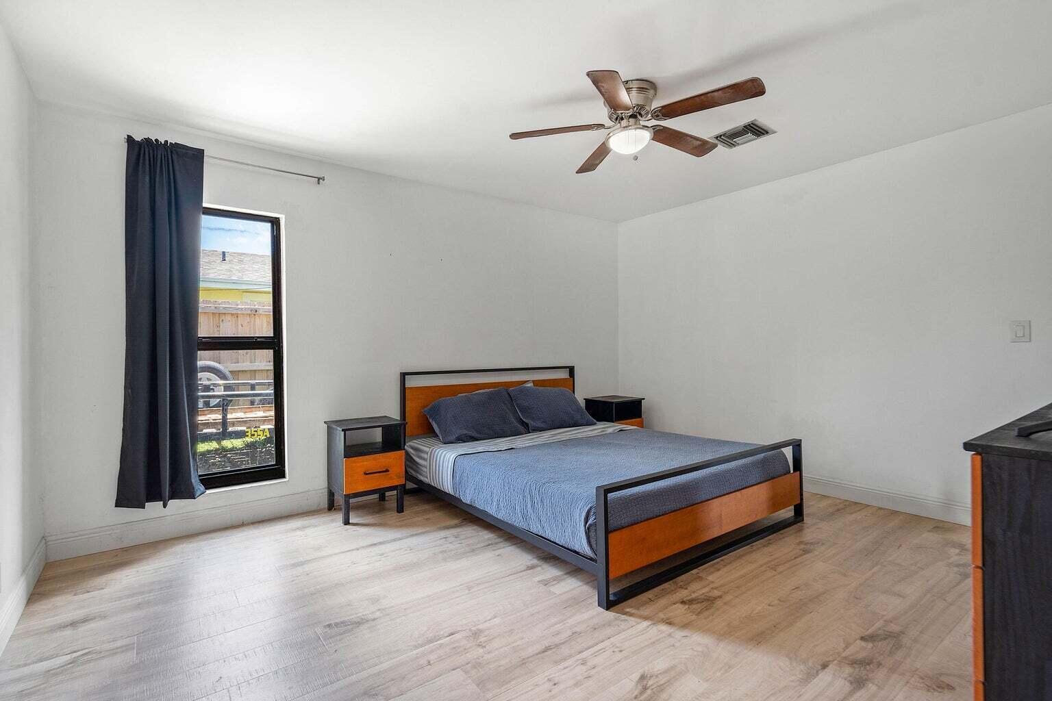 TROPIC PALMS 1 - Residential Lease