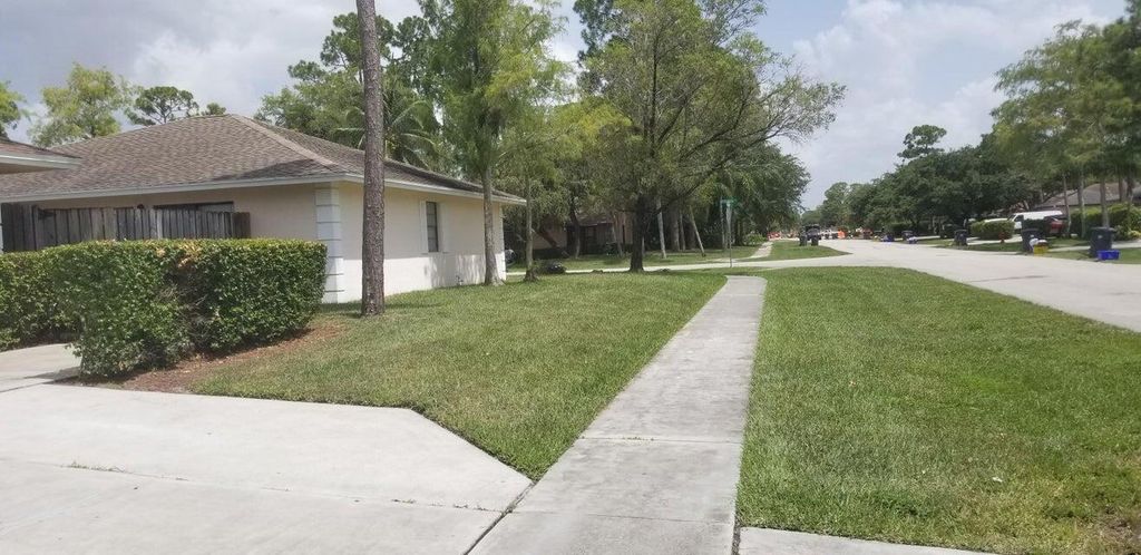 Photo of 1134 Hyacinth Place, Wellington, FL 33414 (MLS # R11162066)