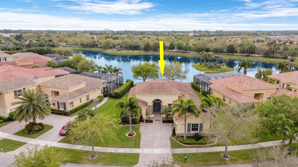 Photo of 10025 SW Nuova Way, Port Saint Lucie, FL 34986 (MLS # R10697135)