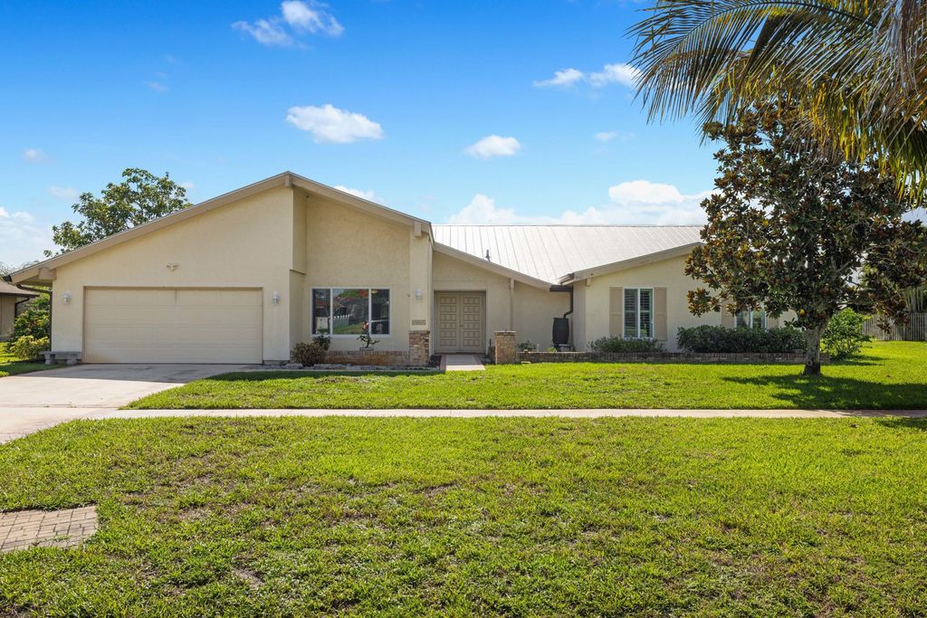 Photo of 2465 SE Gowin Drive, Port Saint Lucie, FL 34952 (MLS # R10997085)