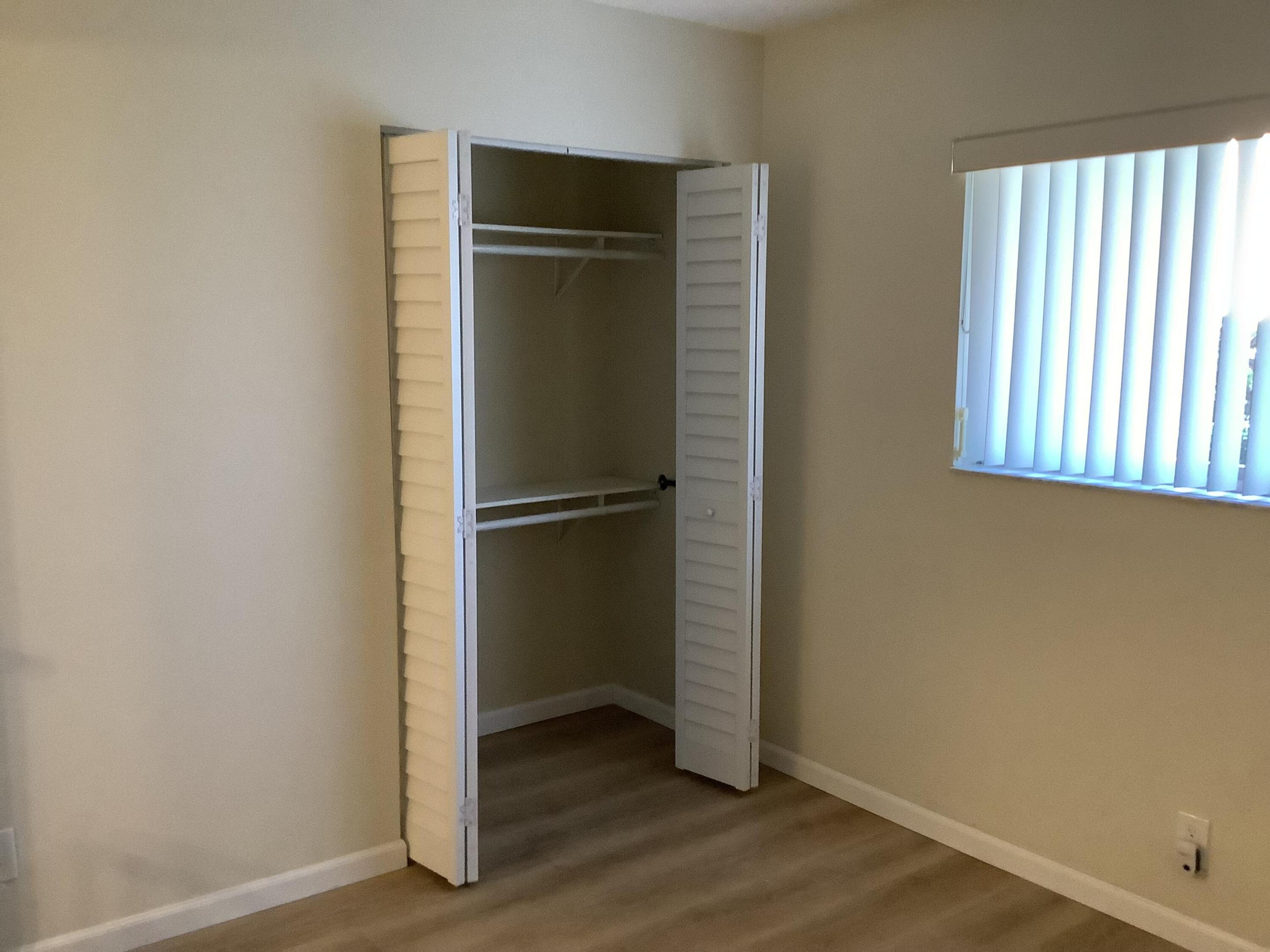 CASCADES OF LAUDERHILL - Residential