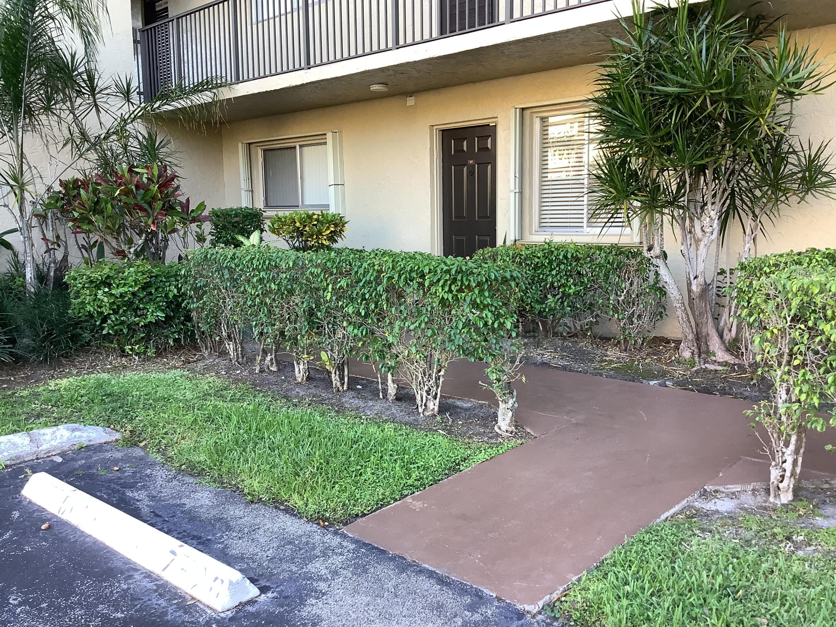 CASCADES OF LAUDERHILL - Residential