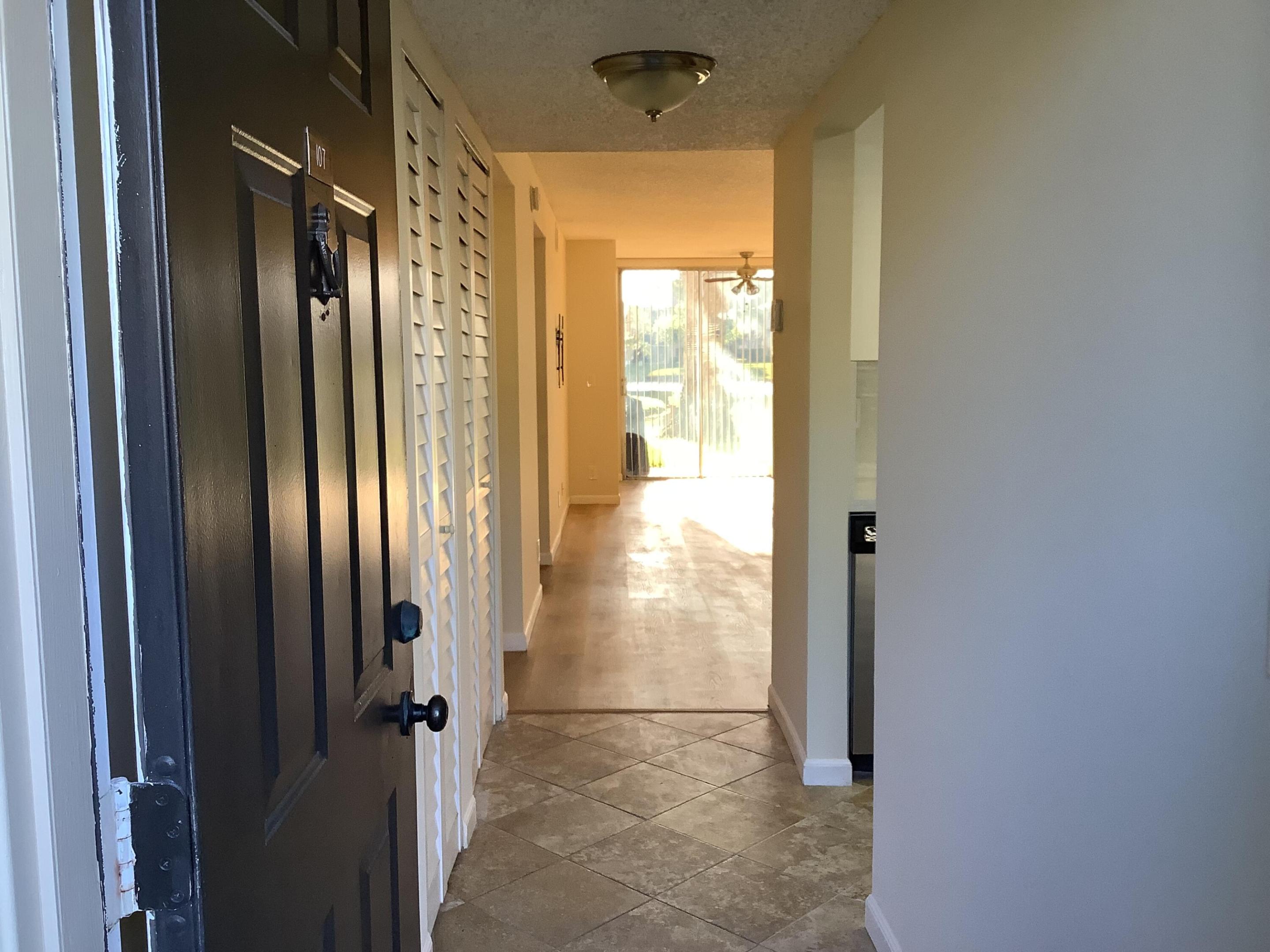 CASCADES OF LAUDERHILL - Residential