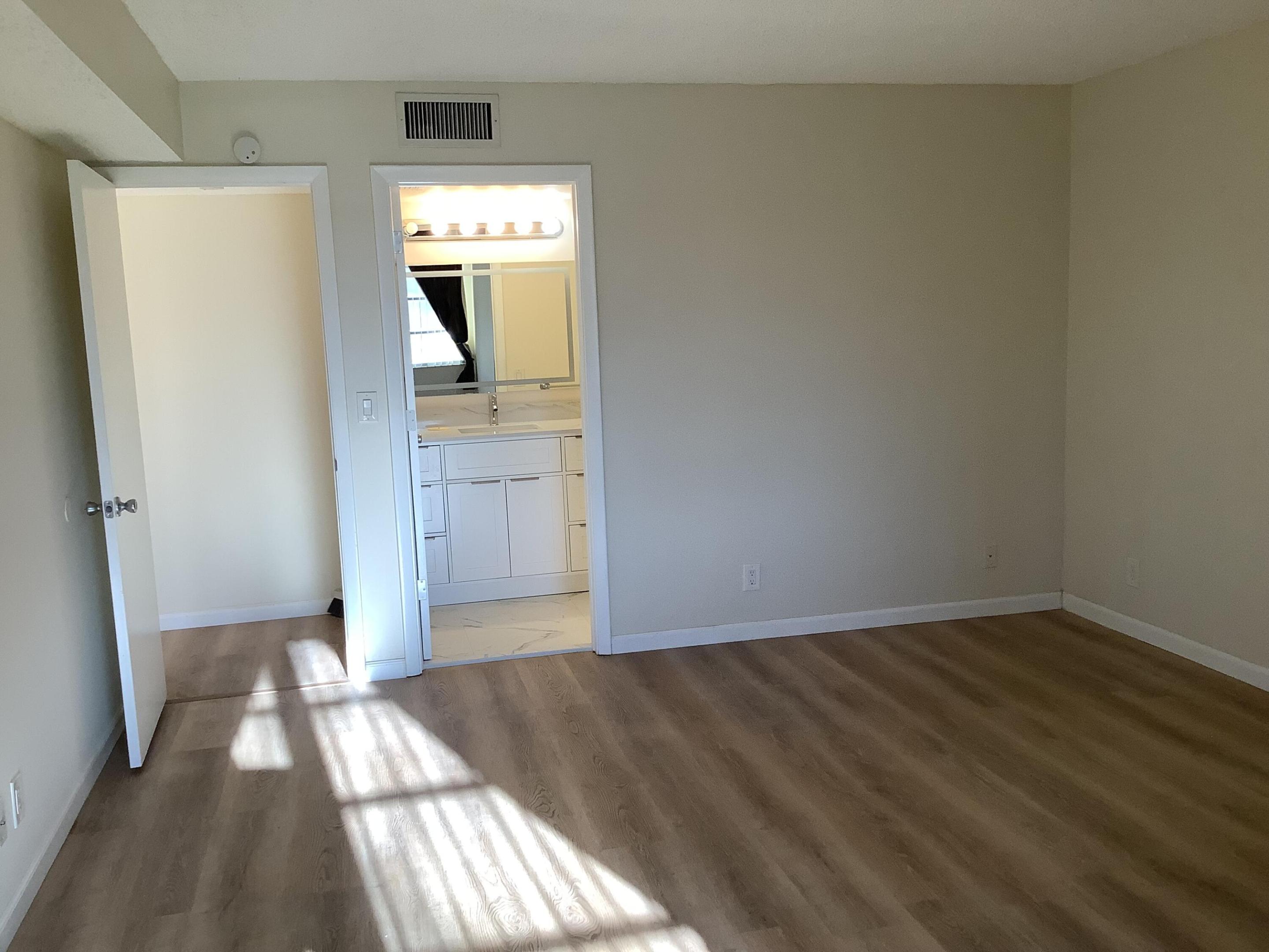 CASCADES OF LAUDERHILL - Residential