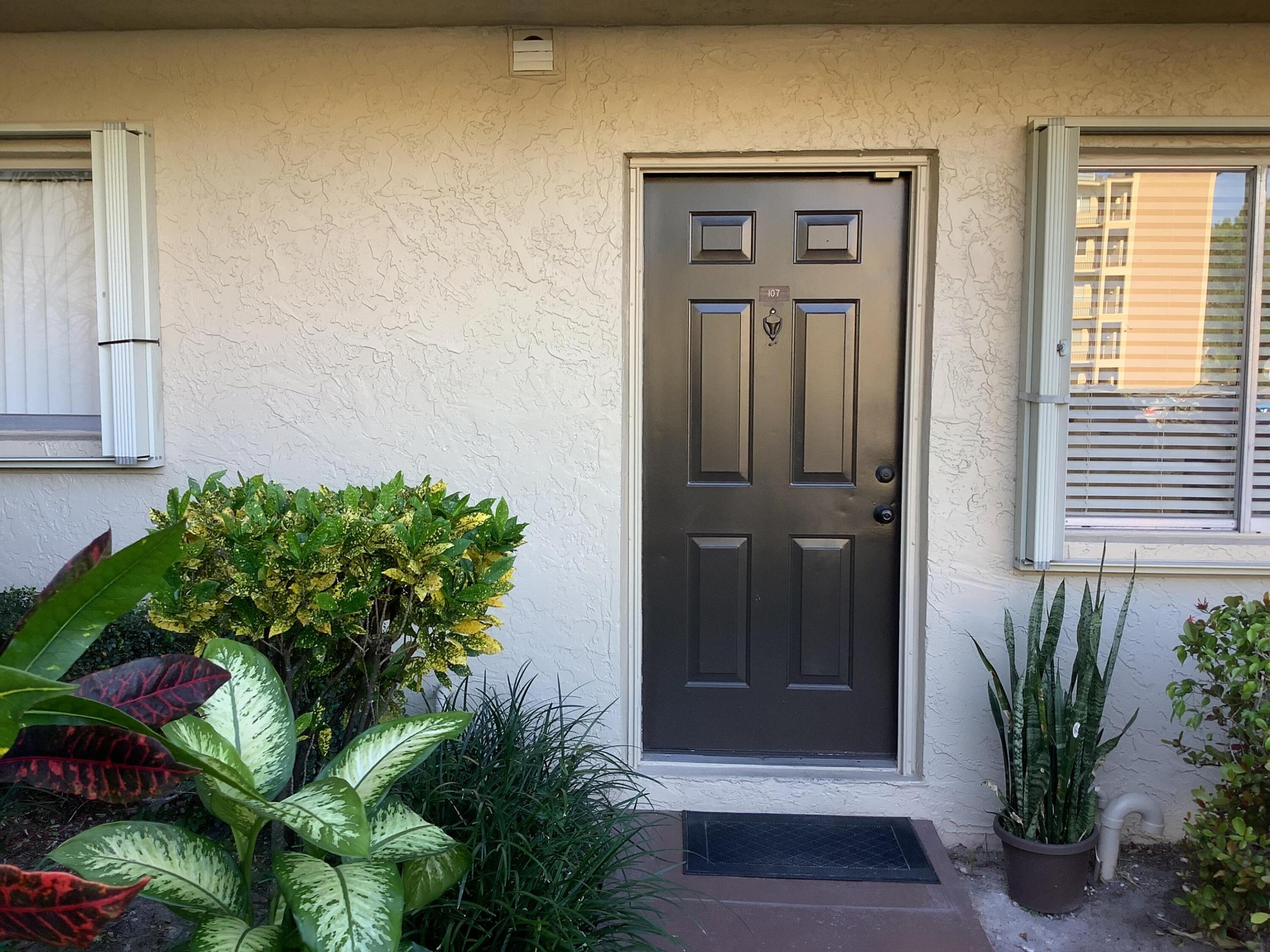 CASCADES OF LAUDERHILL - Residential