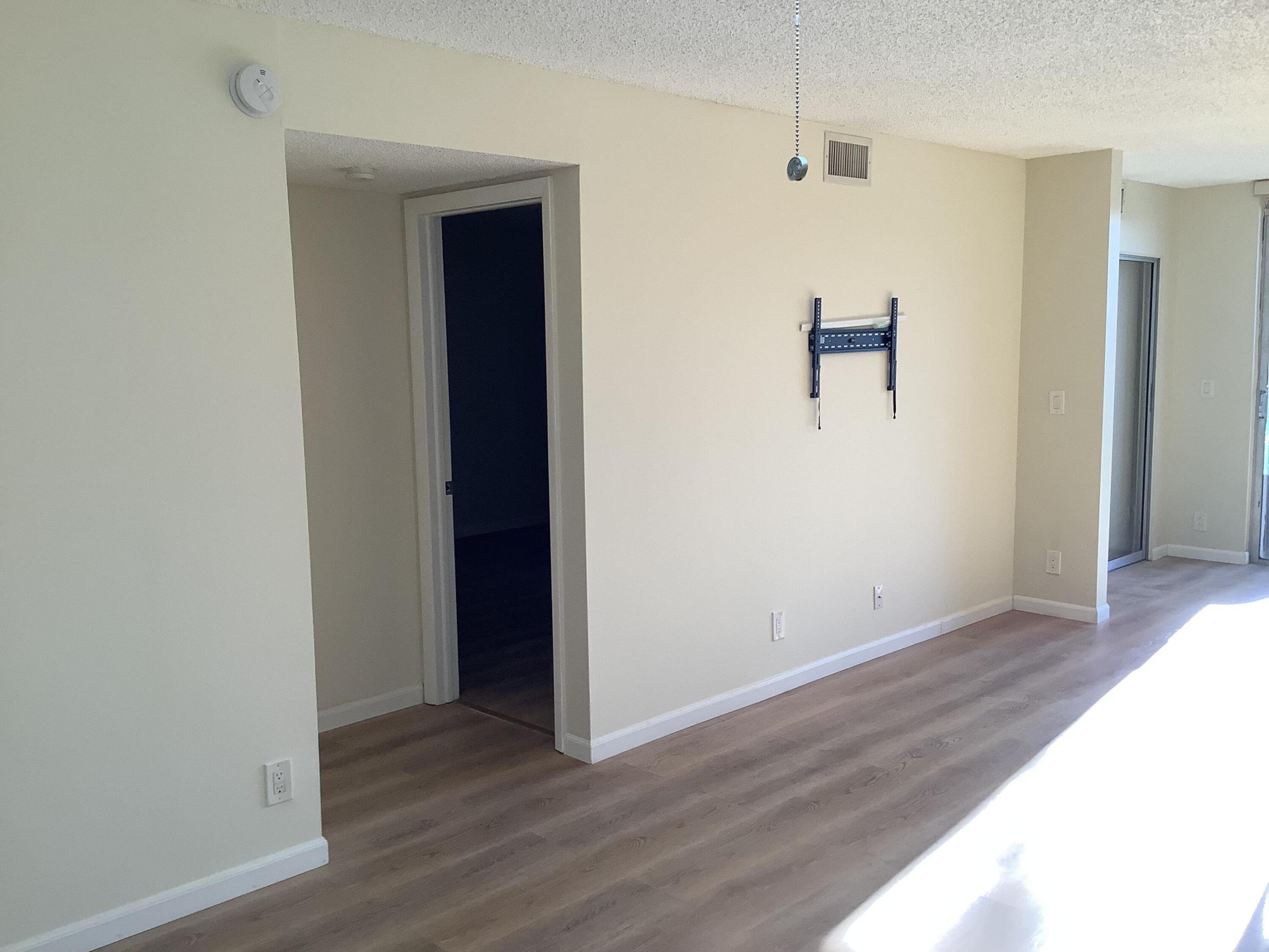 CASCADES OF LAUDERHILL - Residential